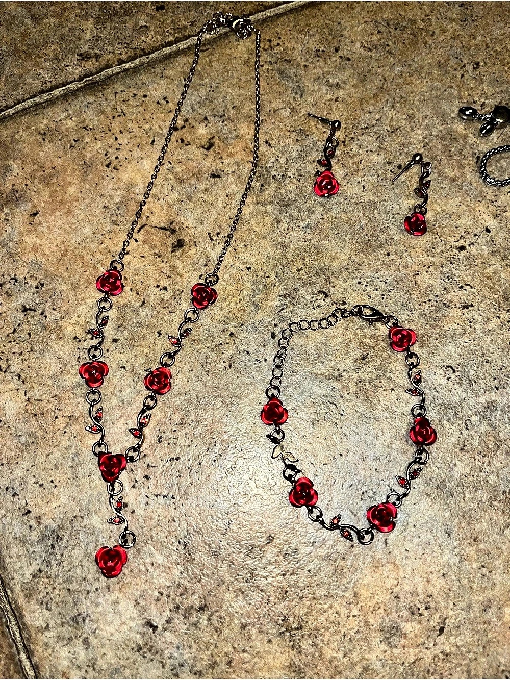 Assorted Jewelry Lot - Picture 8 of 8